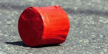 রাজধানীর মিরপুরে ককটেল বিস্ফোরণ, আহত ১